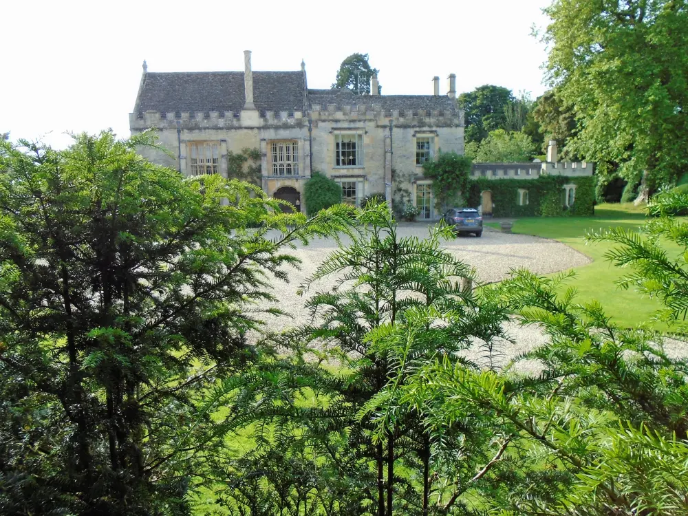 Photo de Ampney House - Historic England