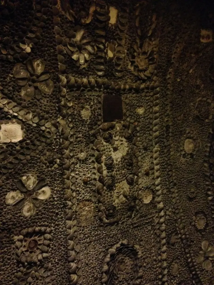 Foto de La gruta - Historic England