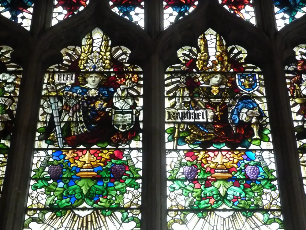 Photo de Église de St Mary et mur et garde-corps attachés - Historic England