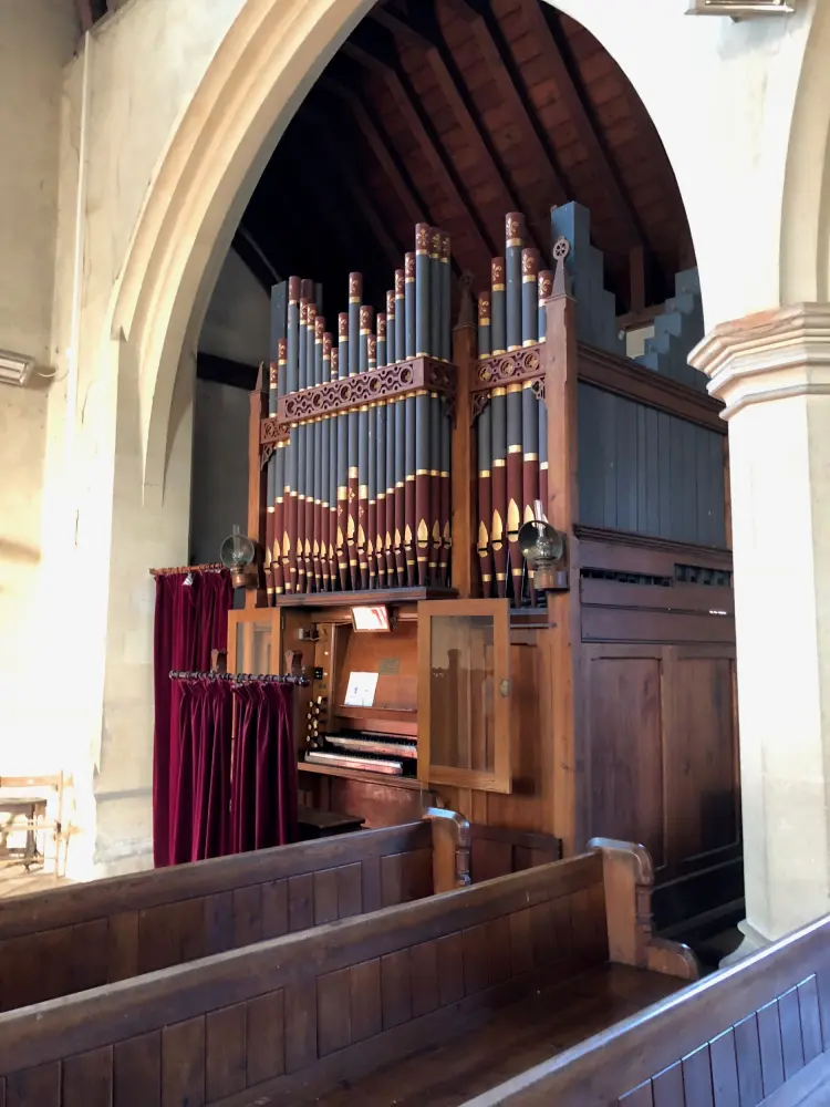 Foto de Iglesia de San Miguel y todos los ángeles - Historic England / David Elvin