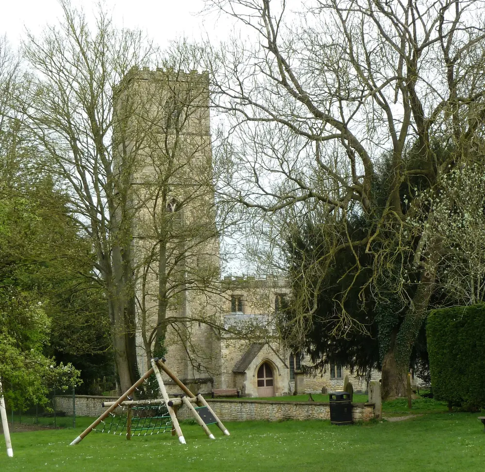 Foto de Iglesia de San Andrés - Historic England