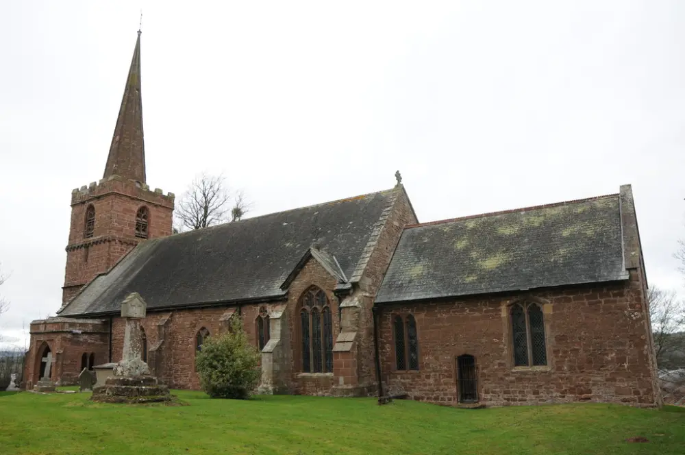 Foto de Iglesia de San Juan Bautista - Historic England