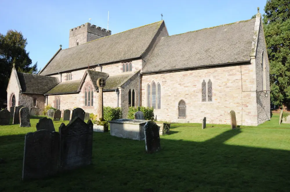 Foto de Iglesia de Santa María Magdalene - Historic England
