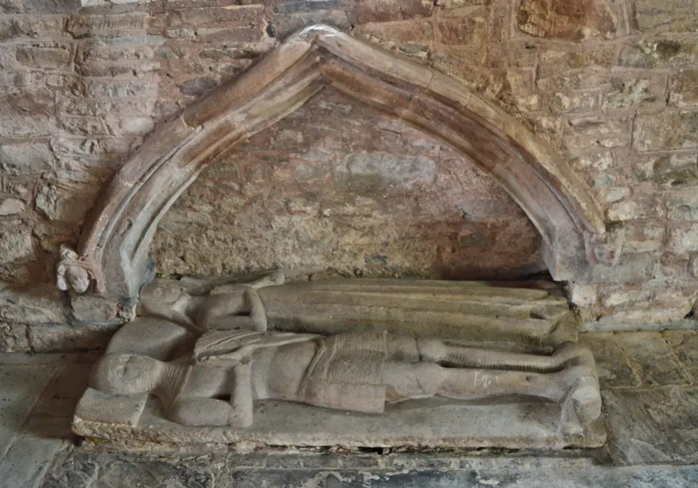 Photo de Église des Saints Cosmas et Damian - Historic England