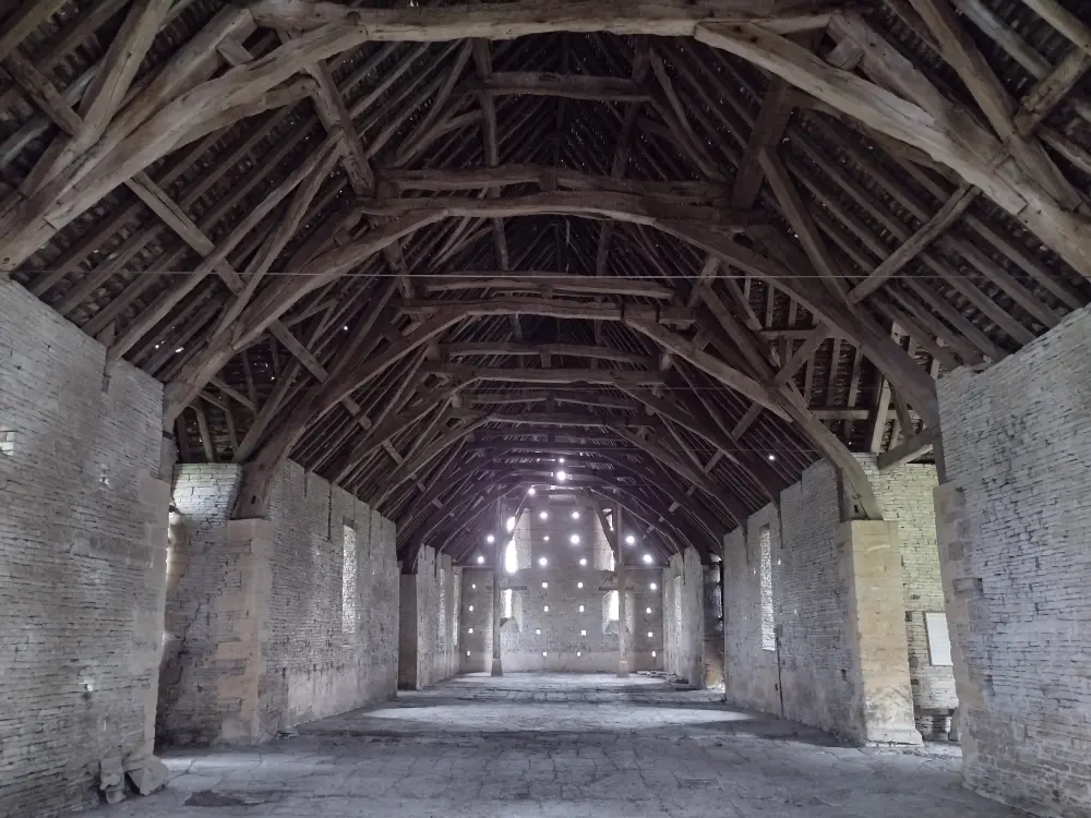 Foto de El granero del diezmo - Historic England / Frank & Julie Minshull