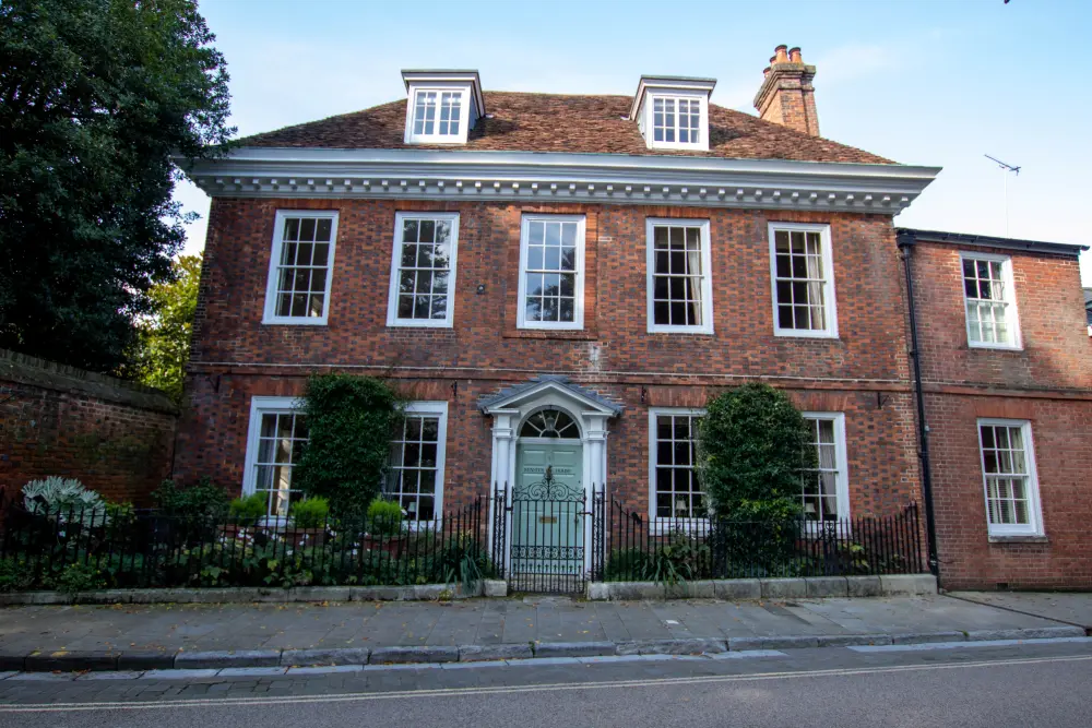 Foto von Minsterhaus - Historic England