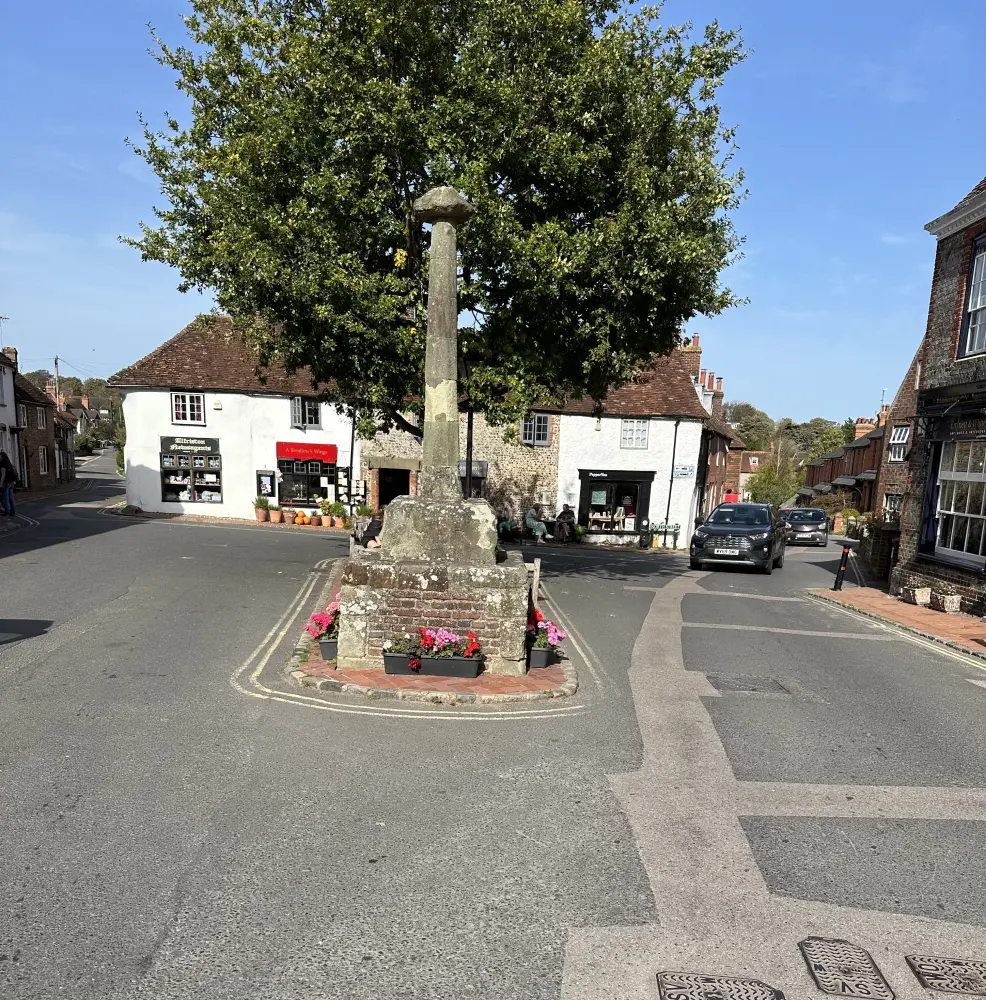 Photo de La croix du marché - Historic England
