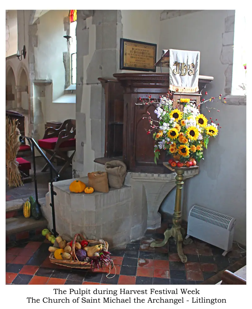 Foto von Die Pfarrkirche von St. Michael dem Erzengel - Historic England / Philip Sutters
