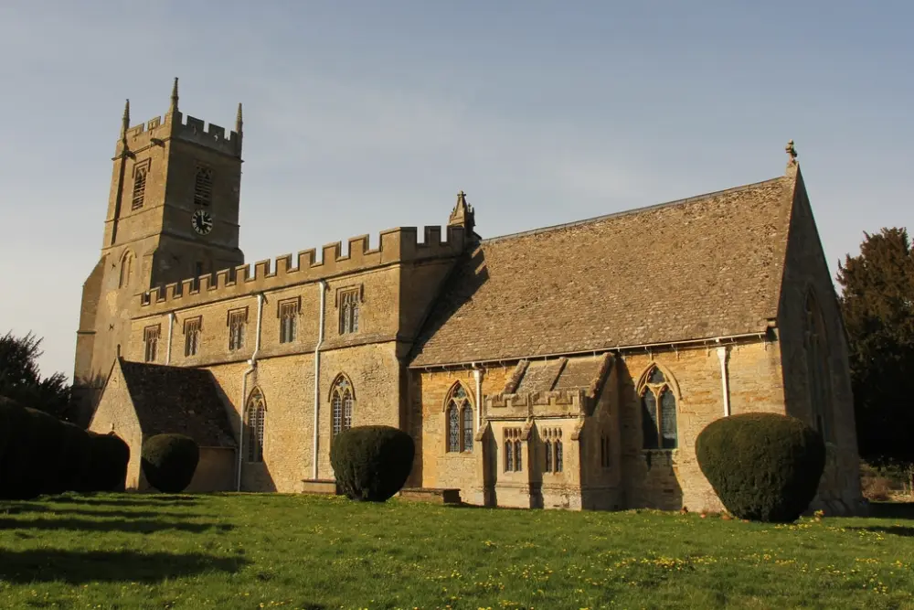 Foto von Kirche von St. Peter und St. Paulus - Historic England