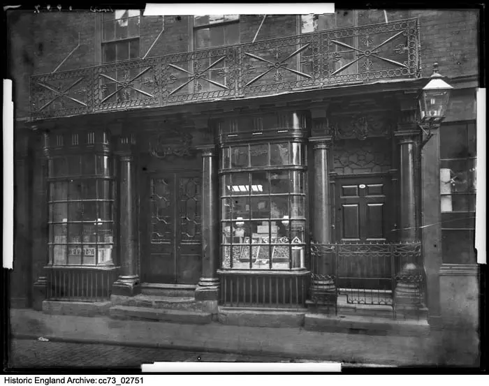 Foto de 56, Artillery Lane E1 - Historic England / Historic England Archive