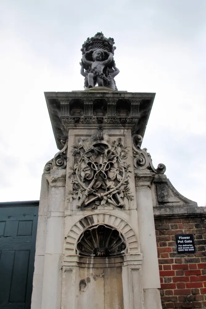 Foto de Puerta de la maceta - Historic England / Charles Watson