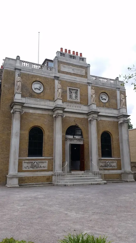 Foto de Pitzhanger Manor (Biblioteca Pública) - Historic England / Charles Jennings
