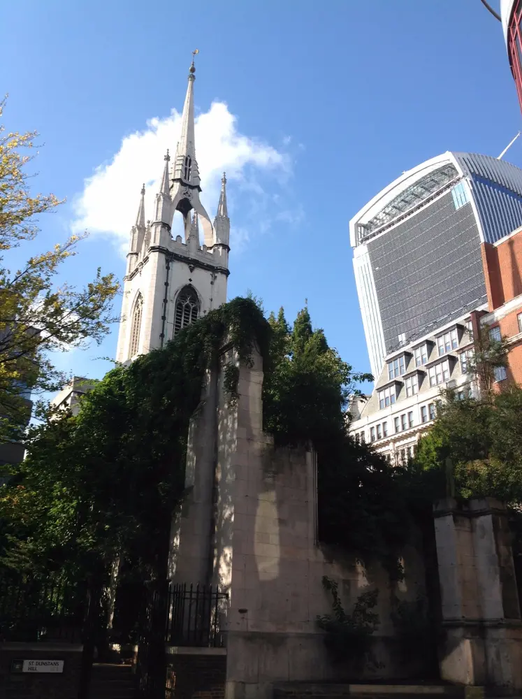 Foto de Iglesia de St Dunstan en el este
St Dunstan en el este (ruina) - Historic England / David Lovell