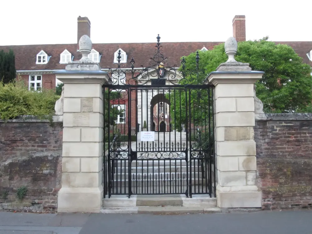 Foto de Colegio Bromley - Historic England / Clive Lees