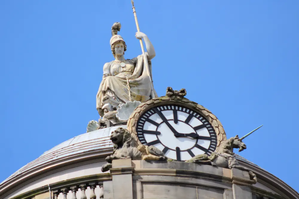 Foto de Ayuntamiento - Historic England / Phil Nash