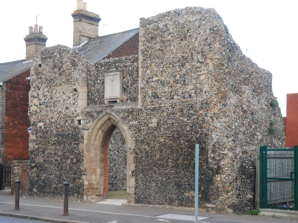 Foto de Hospital St Saviors - Historic England