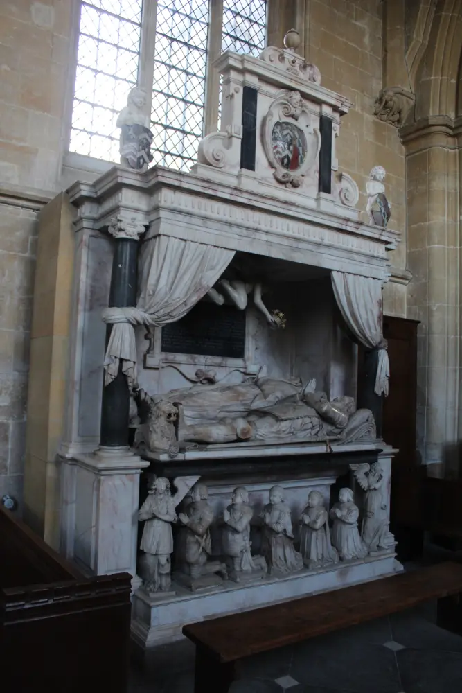 Photo de Église de St Mary, St Katherine et All Saints - Historic England