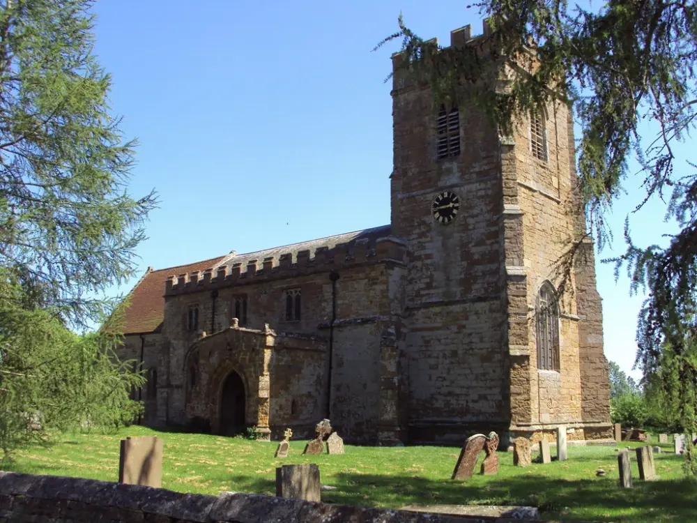 Foto de Iglesia de San Lorenzo - Historic England