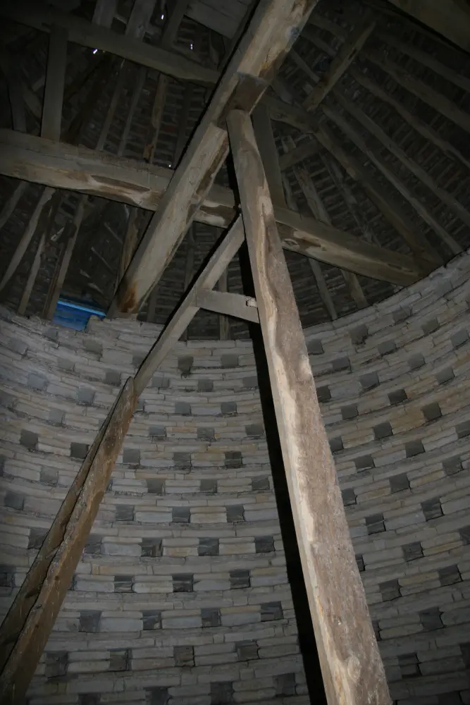 Foto de Iglesia de Santa María la Virgin Dovecote aproximadamente a 105 metros del noreste - Historic England