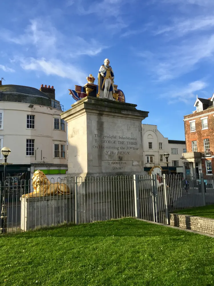 Photo de Statue des rois - Historic England