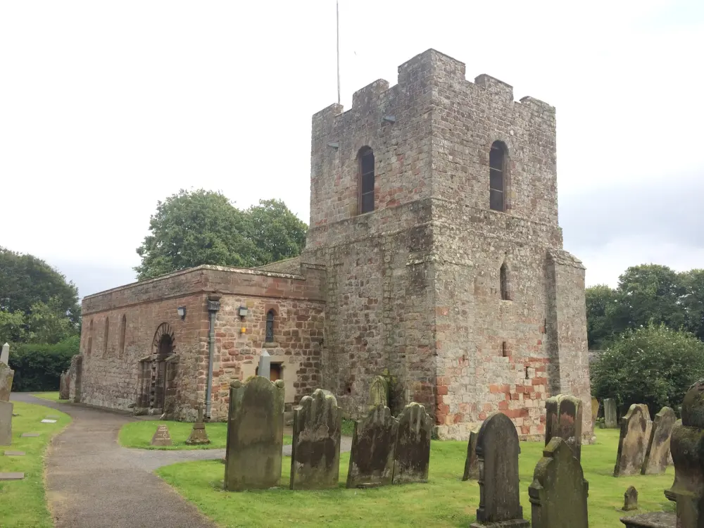 Foto de Iglesia de San Miguel - Historic England