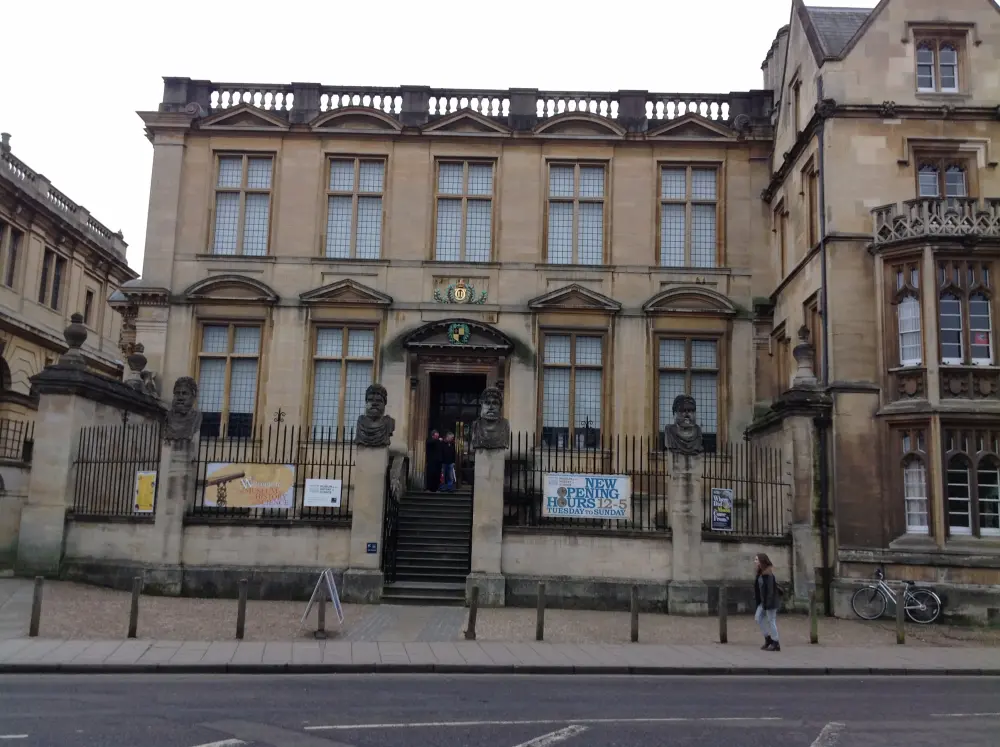 Foto de El Museo de la Historia de la Ciencia - Historic England / David Lovell