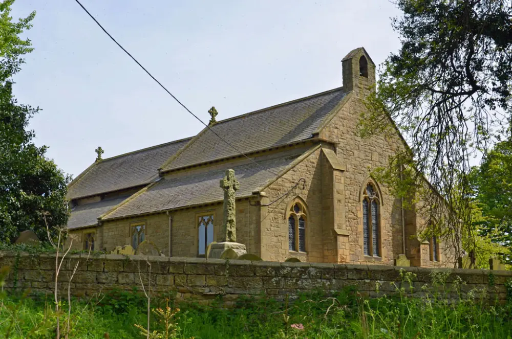 Foto de Iglesia de la Santa Trinidad - Historic England