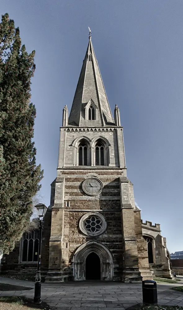 Foto de Iglesia de todos los santos - Historic England