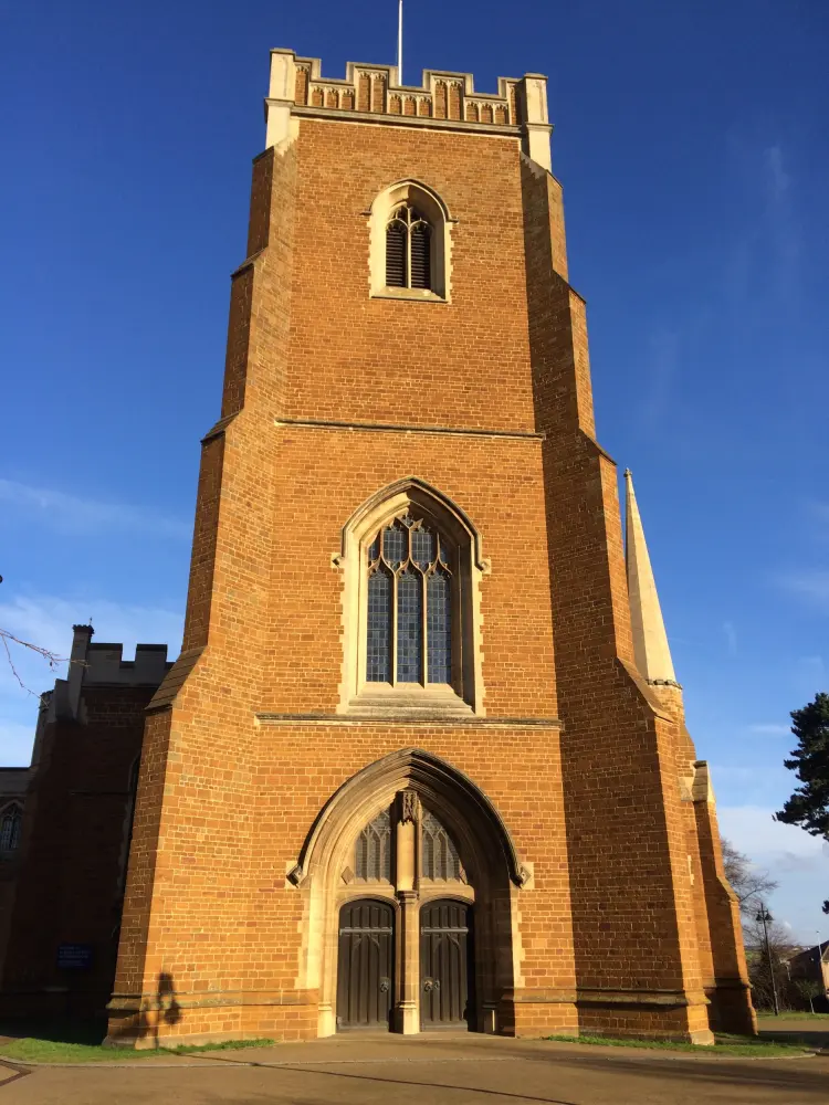 Foto de Iglesia de Santa María la Virgen - Historic England