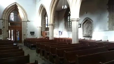 Foto de Iglesia de San Pedro - Historic England
