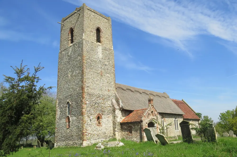 Foto de Iglesia de San Andrés - Historic England / Robert Walton