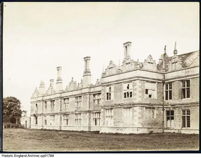 Foto von Kirby Hall (dieser Teil in Bulwick Civil Parish) - Historic England