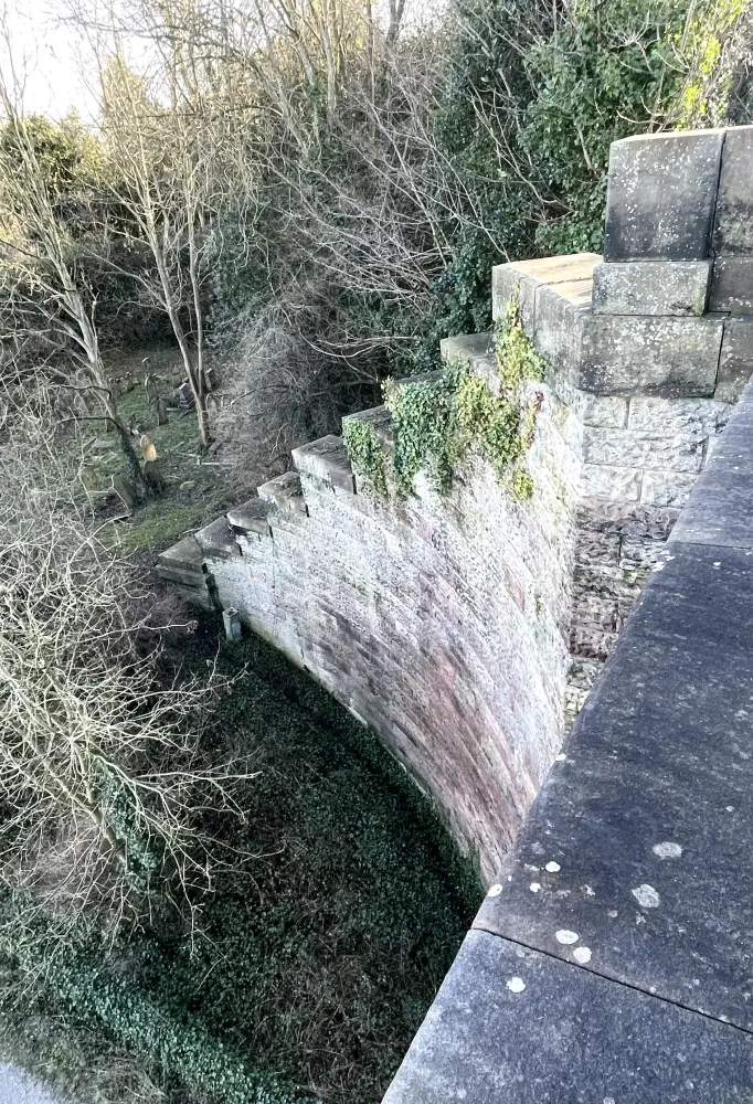 Photo de Grosvenor Bridge - Historic England