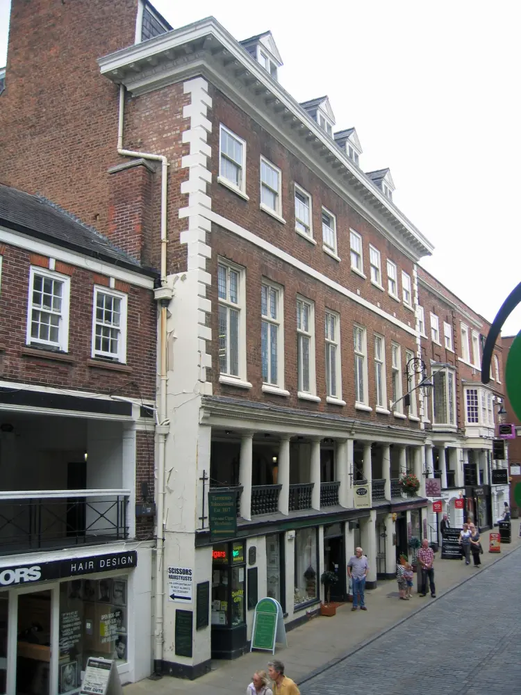 Foto von Zahlen 28 und 30 Reihenstand Man Villa
Nummern 28-34 Straße - Historic England