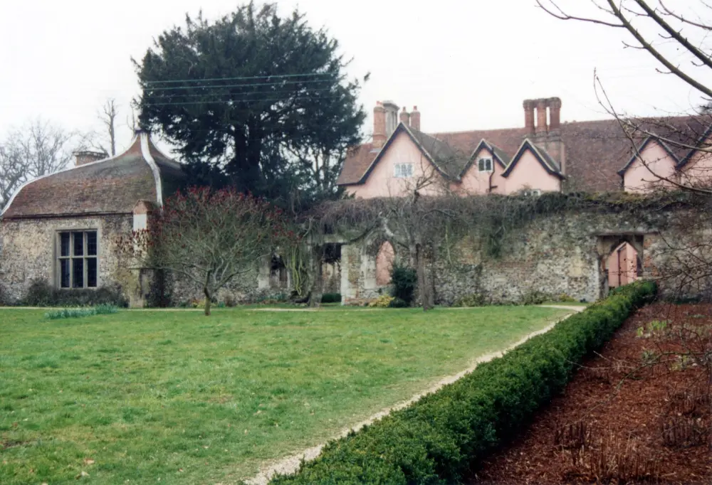 Foto von Clare Priory - Historic England / Steve Turner