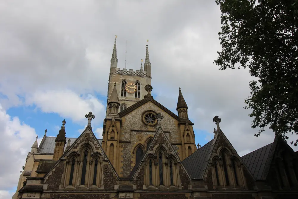 Foto von Kathedrale Kirche des heiligen Erretters und St. Mary Overie (Southwark Cathedral) - Historic England / Charles Watson