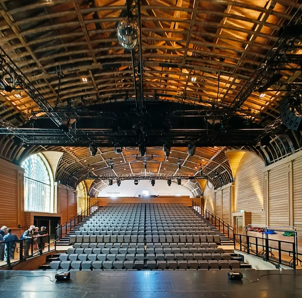 Photo de The Corn Exchange et Dome Theatre - Historic England