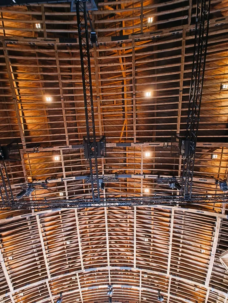 Photo de The Corn Exchange et Dome Theatre - Historic England