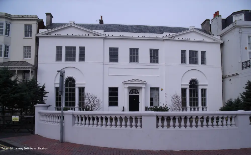 Photo de Maison Marlborough et garde-corps attachés - Historic England