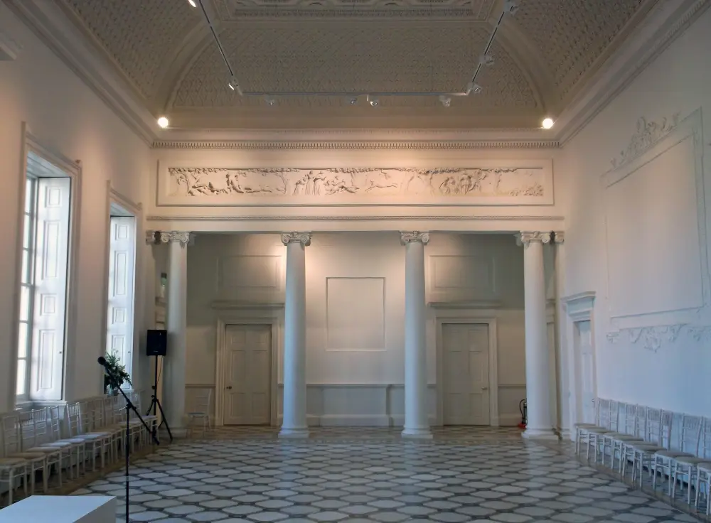 Foto von Compton Verney und angeschlossene Bildschirmwand - Historic England / Nicholas Casley