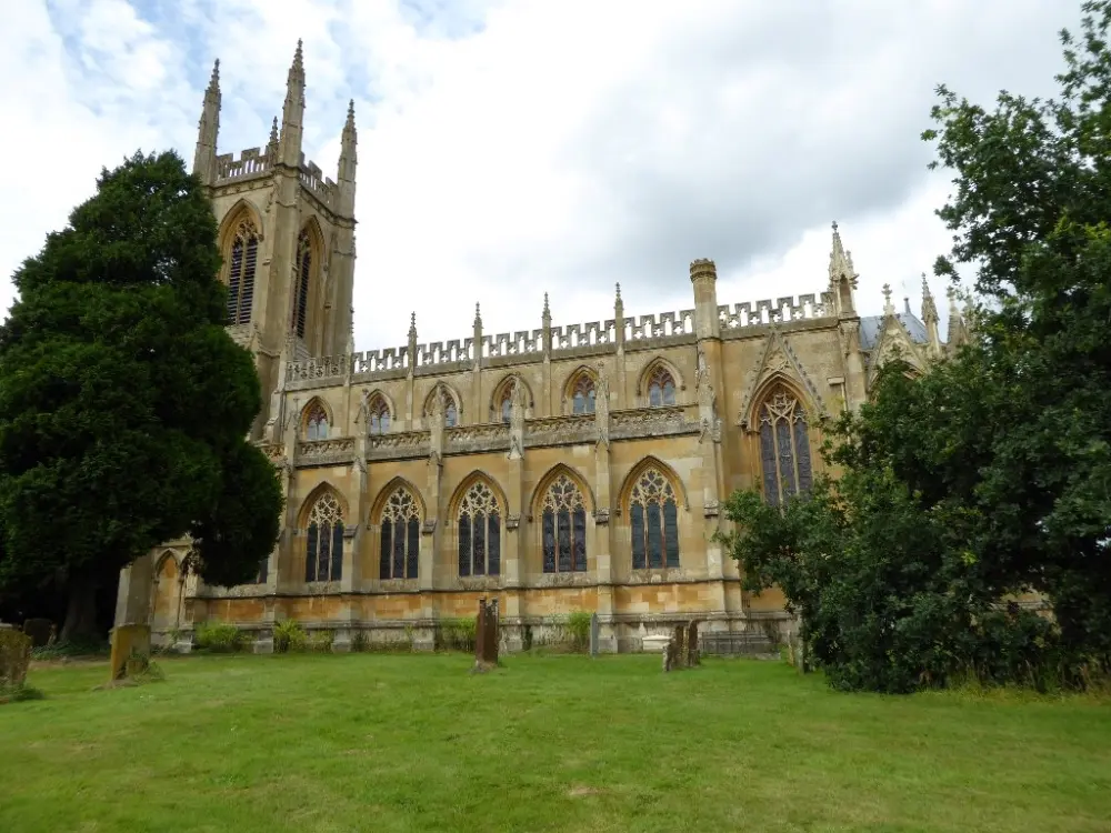 Foto von Kirche von St. Peter Ad Vincula - Historic England