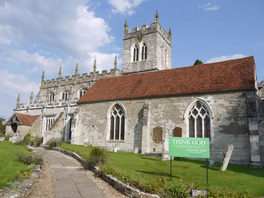 Foto von Kirche von St. Peter - Historic England / David Lovell