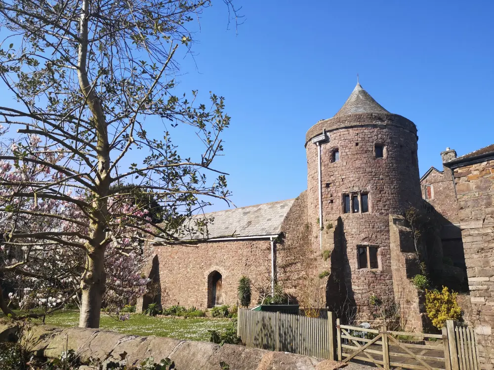 Foto de Castillo de Tiverton - Historic England