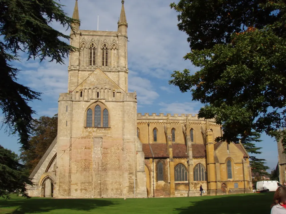 Foto de Abadía de la Iglesia de la Santa Cruz con Santa Edburgha - Historic England