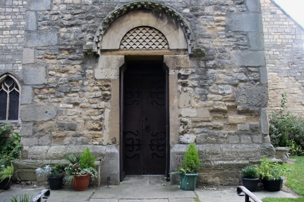 Foto de Iglesia de San Pedro en Gowts - Historic England / Charles Watson