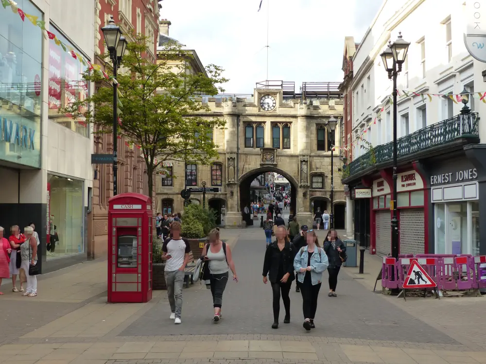 Foto de Stonebow y Guildhall - Historic England / David Dunford