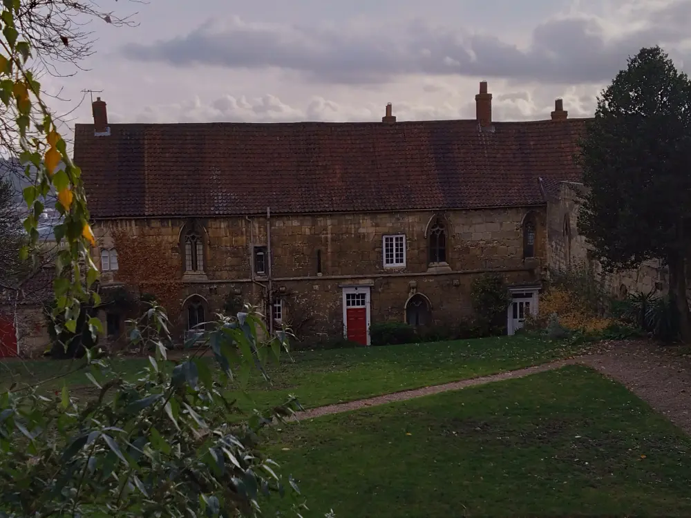 Foto von Vicars Court und Priester Vikare Häuser - Historic England / Mark Robinson