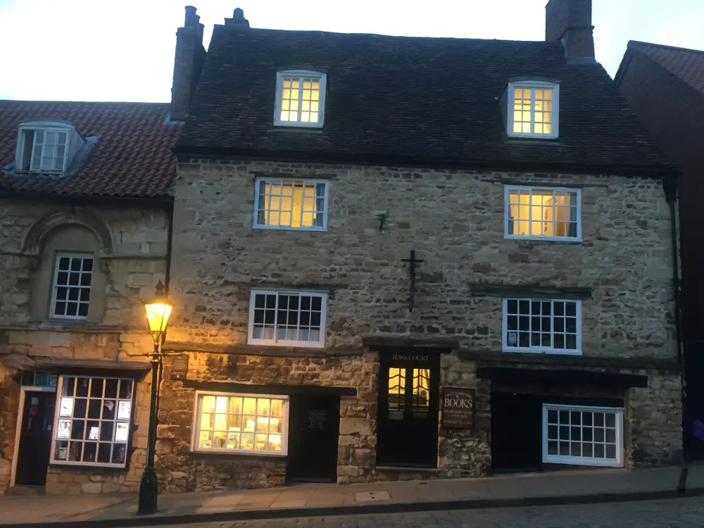 Foto von Judengericht - Historic England / Philip Carlisle
