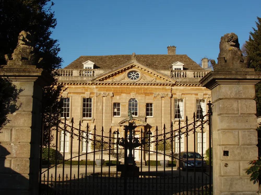 Photo de Piles de porte, portes et murs aux limites au sud de Widcombe Manor - Historic England