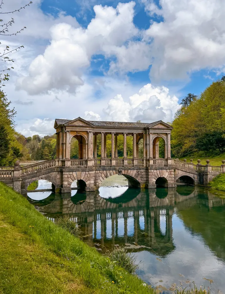 Foto von Palladische Brücke auf dem Gelände des vorherigen Parks - Historic England